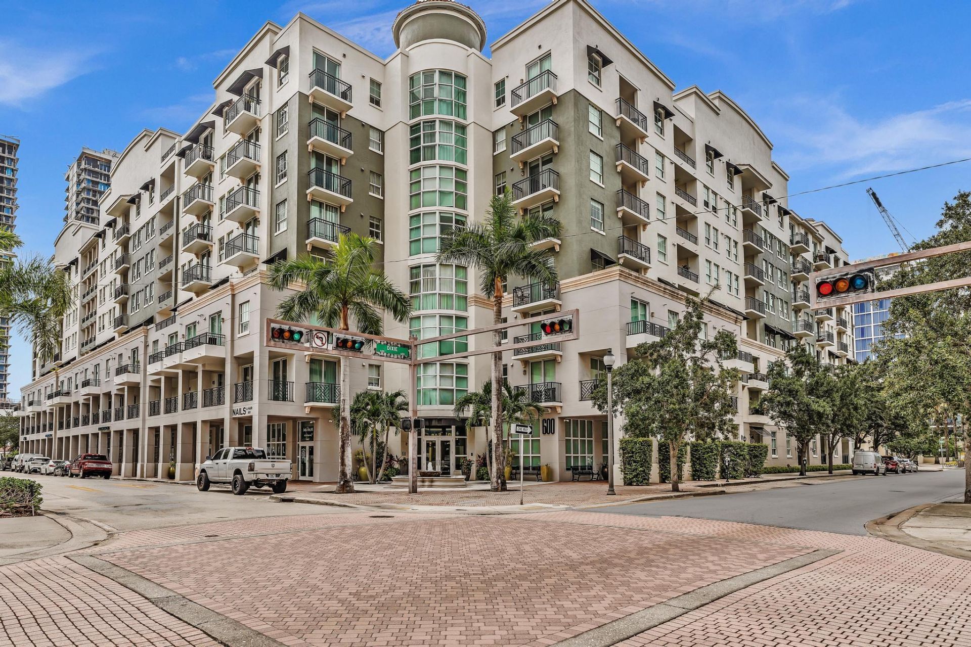 600 S Dixie Highway, Unit 439, West Palm Beach, FL 33401 Photo