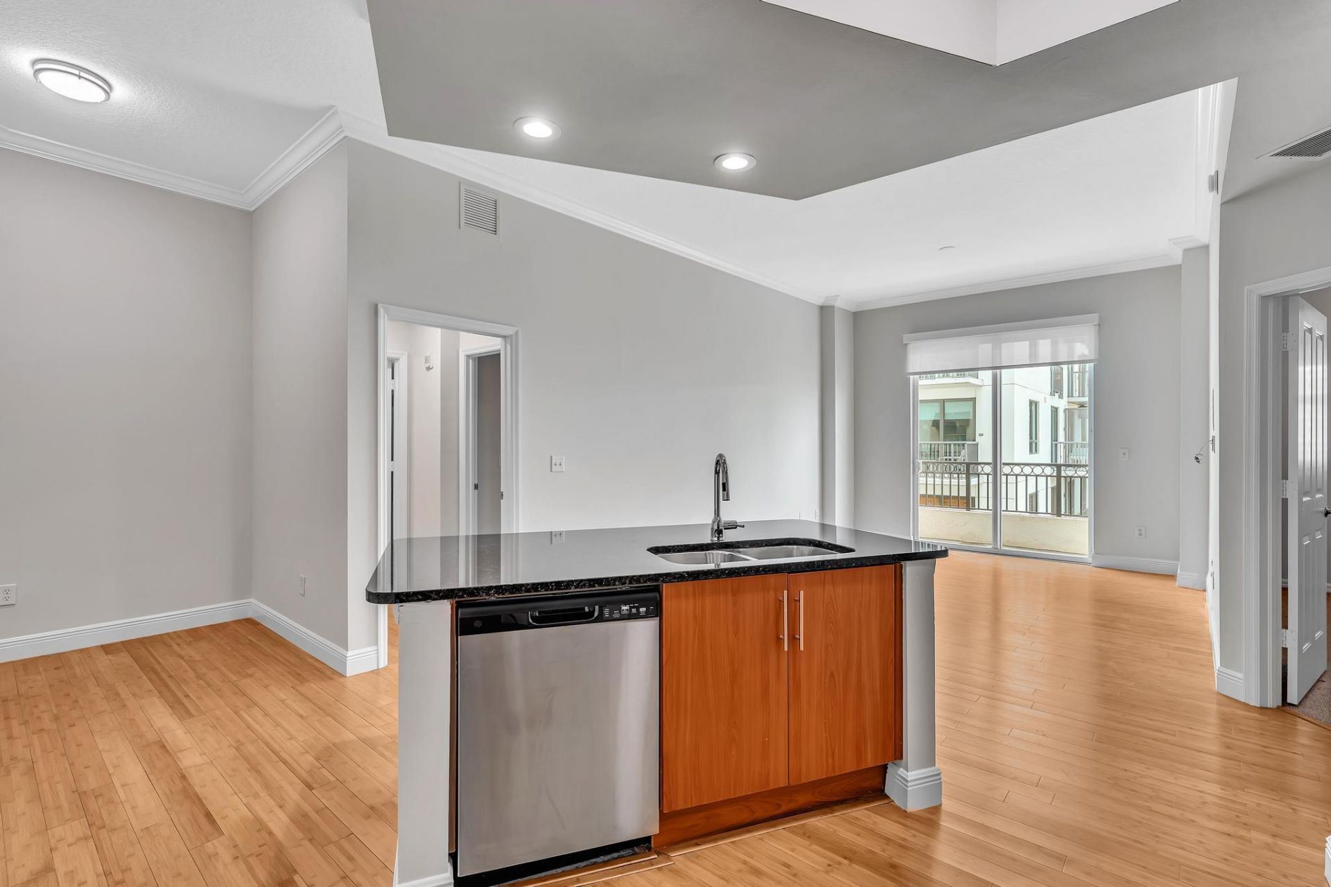 600 S Dixie Highway, Unit 439, West Palm Beach, FL 33401 Photo