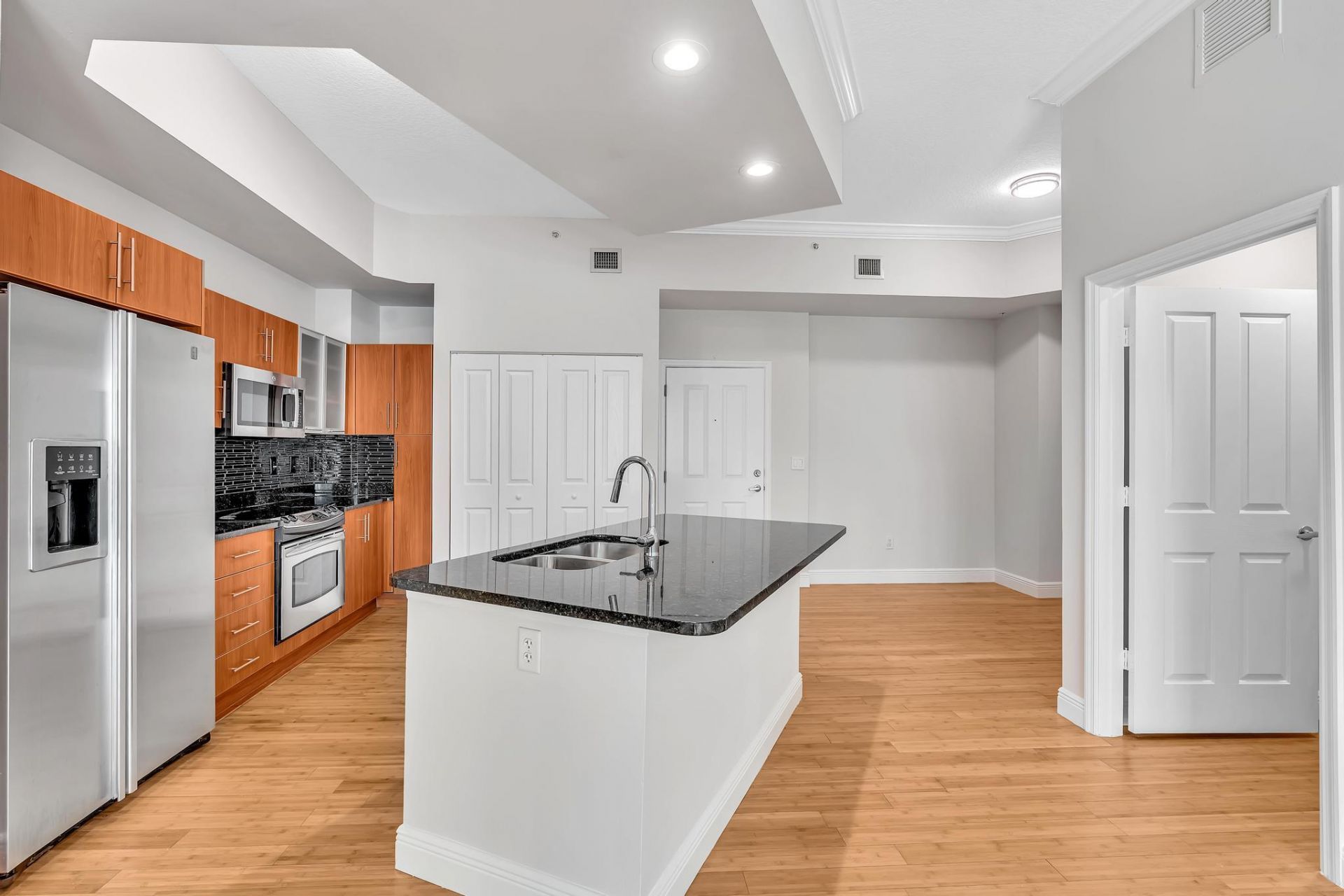 600 S Dixie Highway, Unit 439, West Palm Beach, FL 33401 Photo