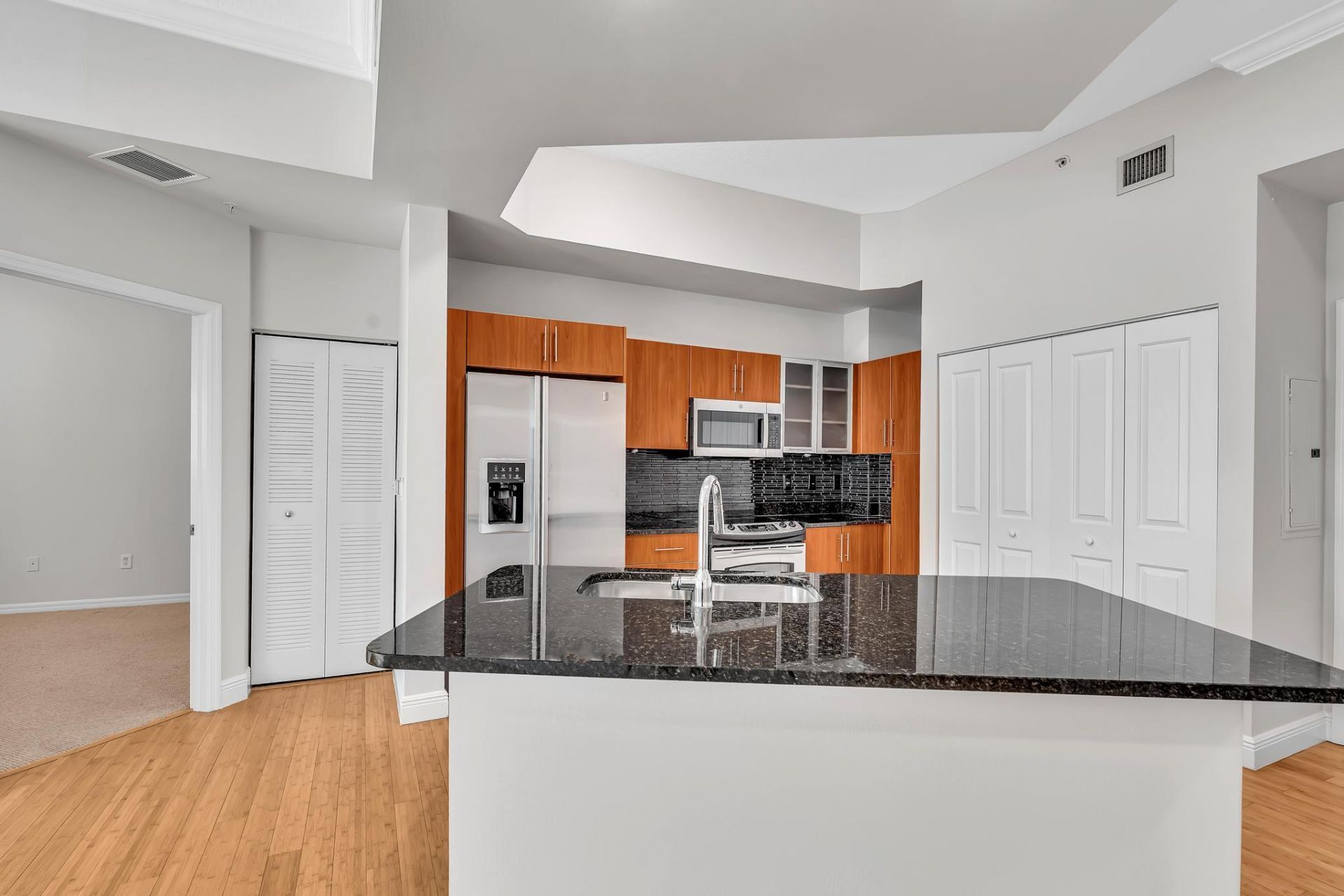 600 S Dixie Highway, Unit 439, West Palm Beach, FL 33401 Photo