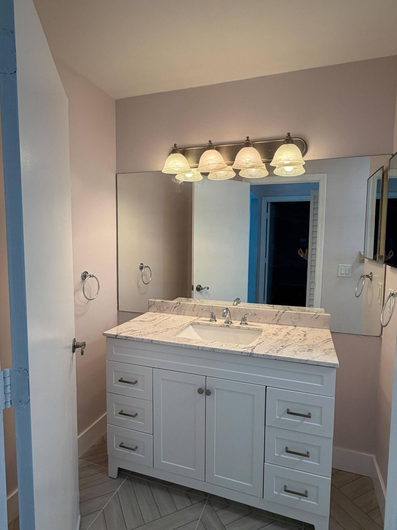 450 SW Eyerly Avenue, Port Saint Lucie, FL 34983 Photo