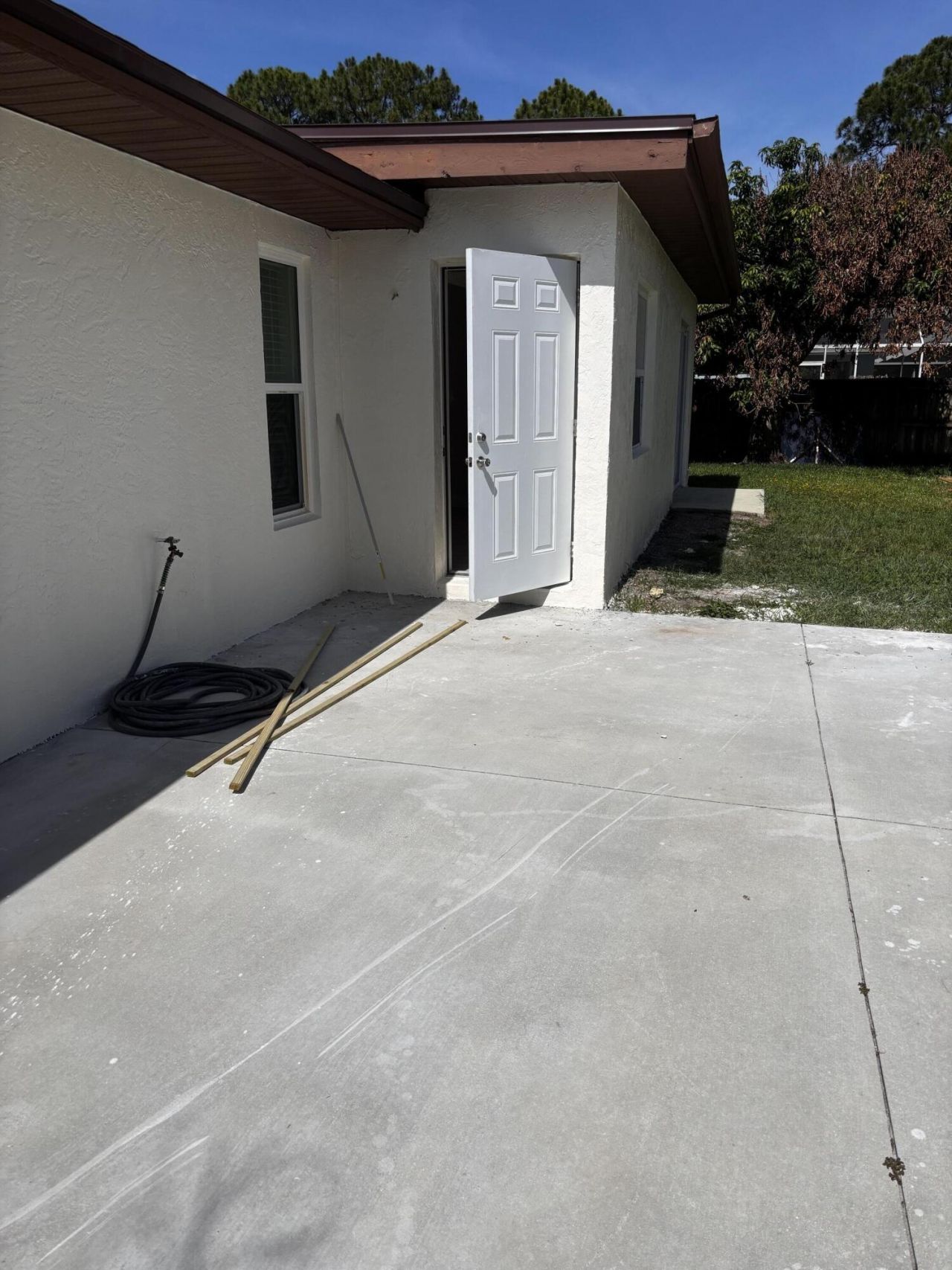 450 SW Eyerly Avenue, Port Saint Lucie, FL 34983 Photo