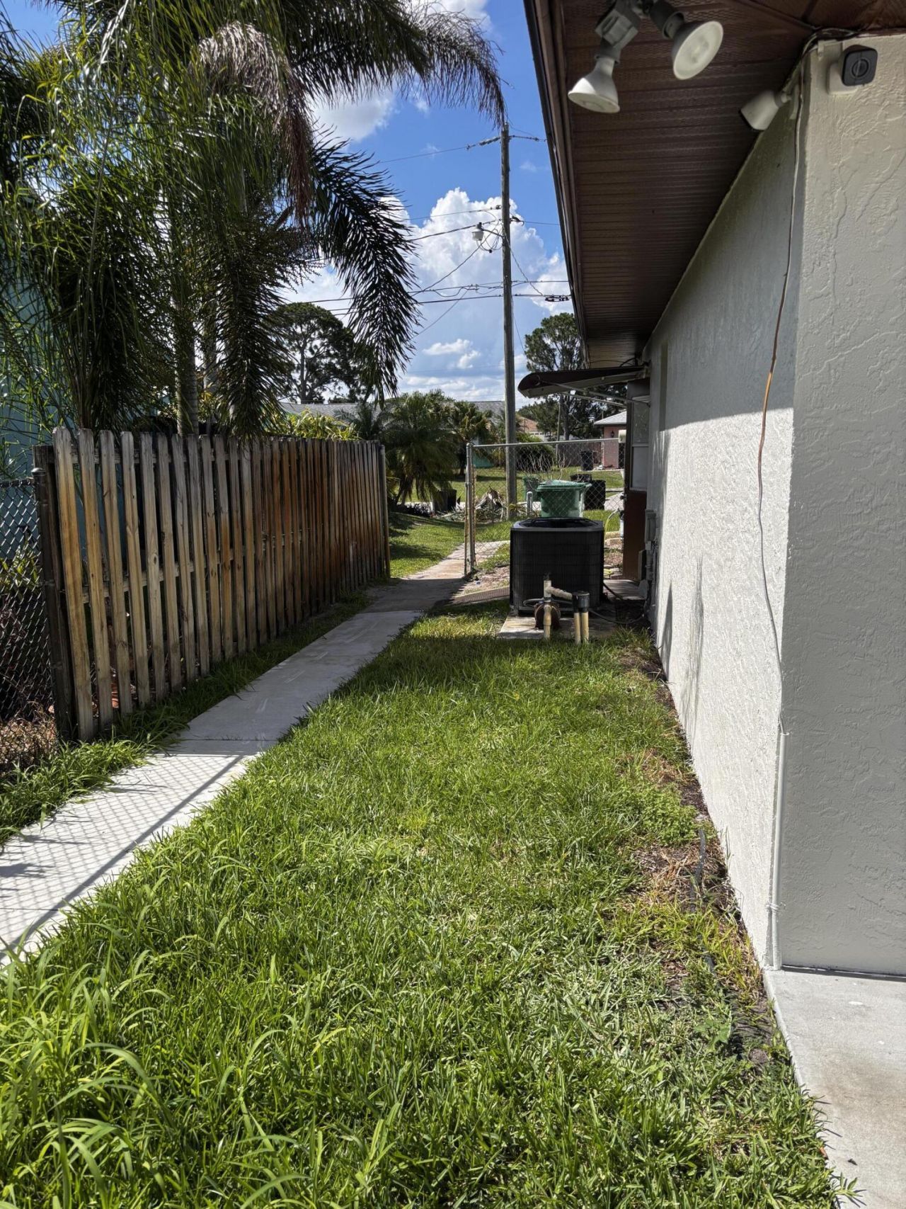 450 SW Eyerly Avenue, Port Saint Lucie, FL 34983 Photo