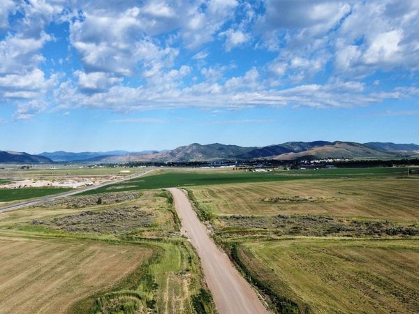 B1 L7 Lakey Loop, Soda Springs, ID 83276