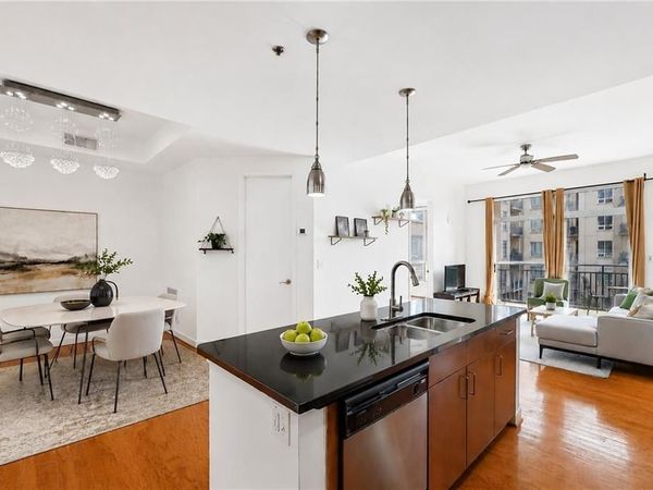711 Cosmopolitan Drive NE, Unit 300, Atlanta, GA 30324