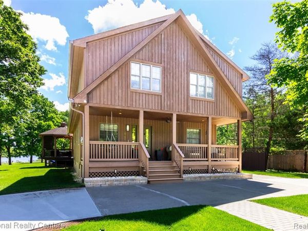 8706 Buckland Drive, Northfield Twp, MI 48178