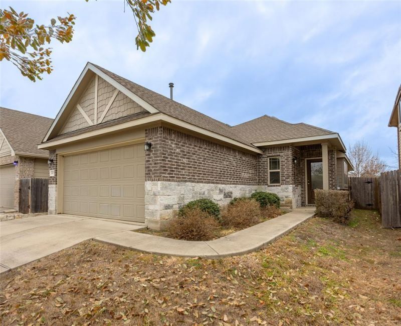 615 Stampede Rd, San Marcos, TX 78666 Main Photo
