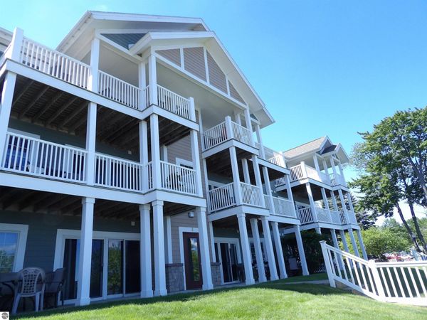 1246 Sunnyside Drive, Unit 205, Cadillac, MI 49601