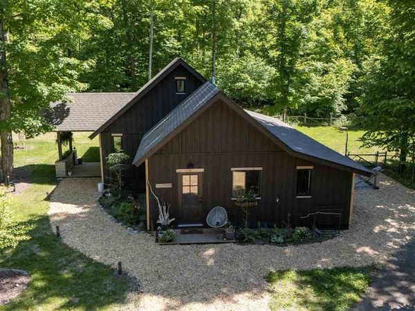 1718 N Lake Shore Drive, Harbor Springs, MI 49740