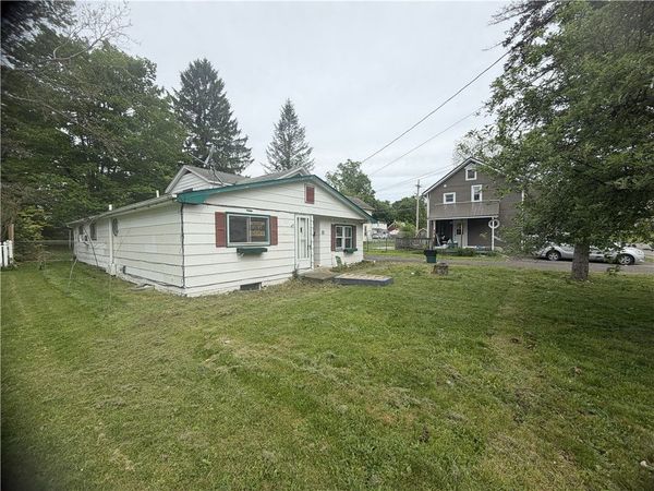 11 Mcmaster Street , Bath, NY 14810