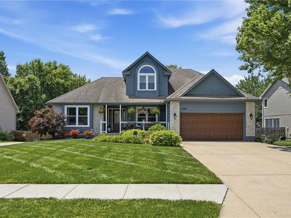 204 N WALKER Drive, Raymore, MO 64083
