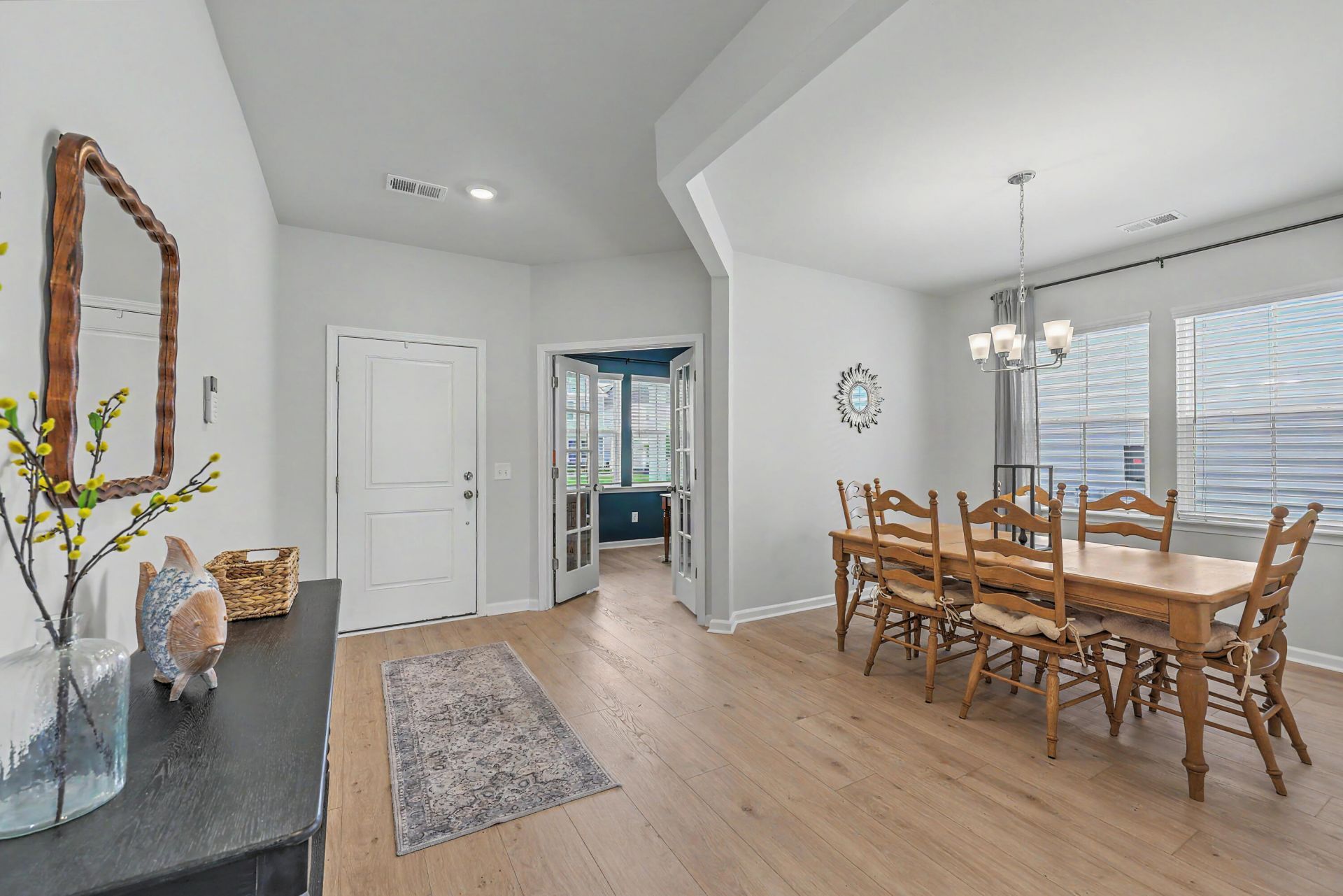 411 Cropfield Drive Photo 10