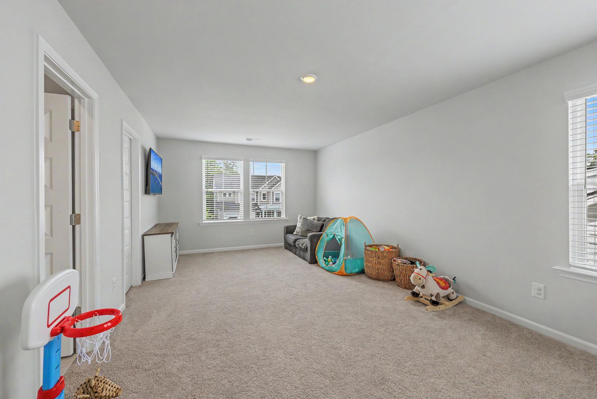 411 Cropfield Drive Photo 24
