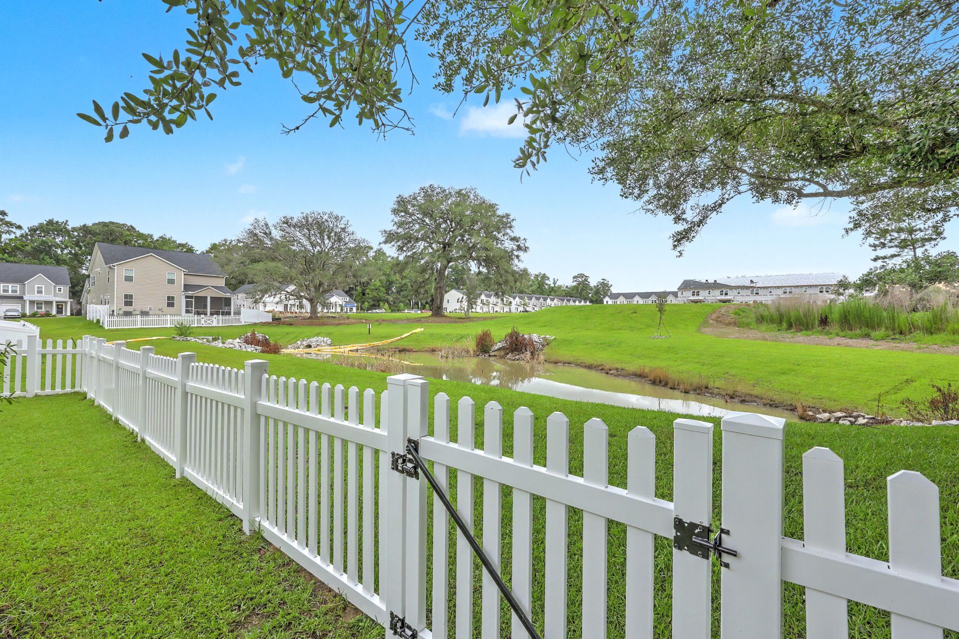 411 Cropfield Drive Photo 39