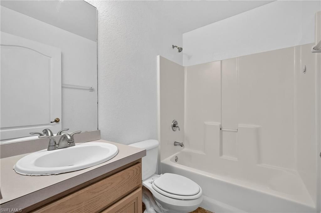 903 SE 5th Ave, Cape Coral, FL 33990 Photo