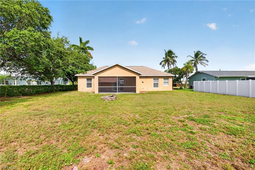 903 SE 5th Ave, Cape Coral, FL 33990 Photo