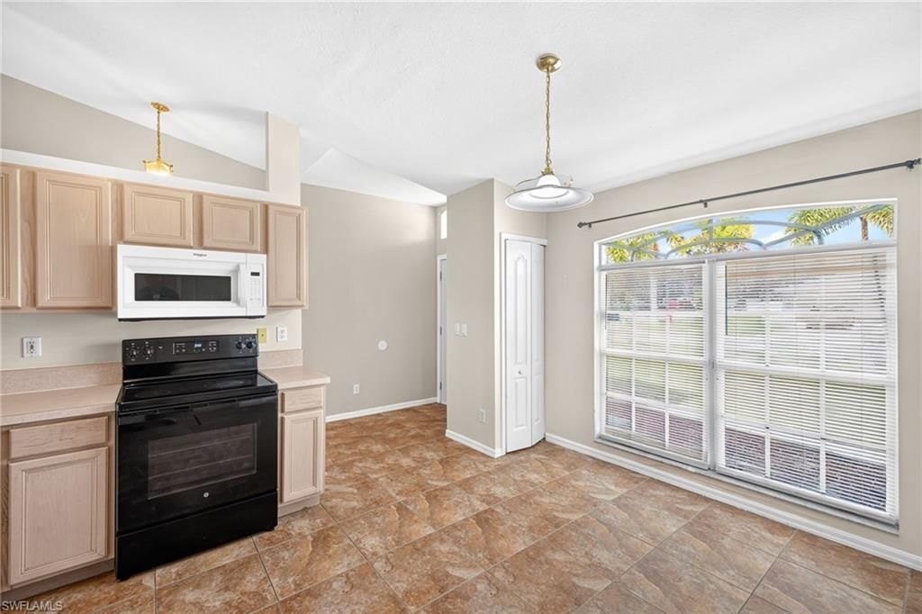 903 SE 5th Ave, Cape Coral, FL 33990 Photo
