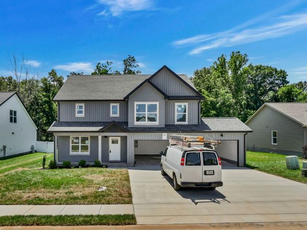 175 Leitrim Dr , Clarksville, TN 37042