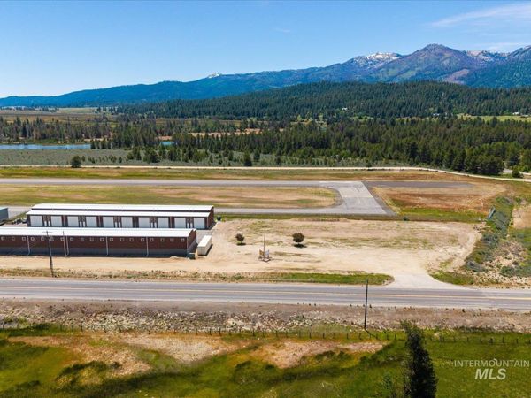 1451 S Main St, Cascade, ID 83611