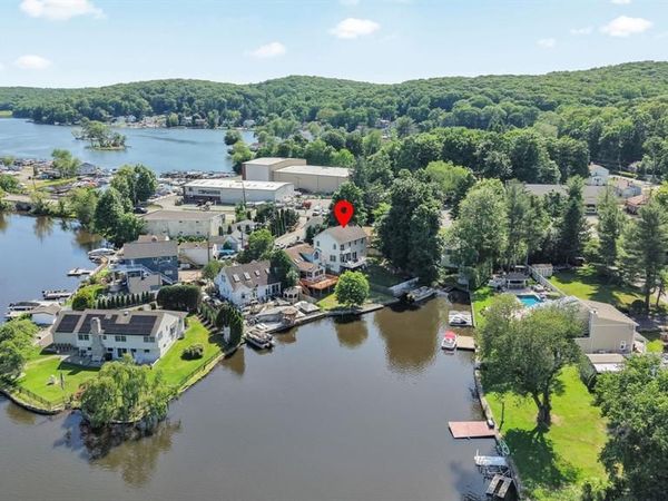 2 Brights Point Road, Jefferson Township, NJ 07849