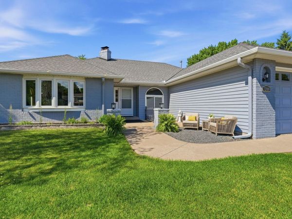 7288 Foxboro Court, Woodbury, MN 55125