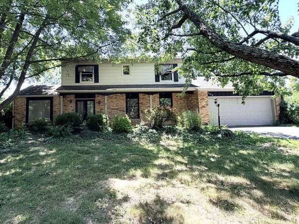 500 E Clark Trail , Herrin, IL 62948
