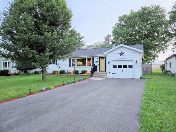 5324 S Wendell Drive , Rochelle, IL 61068