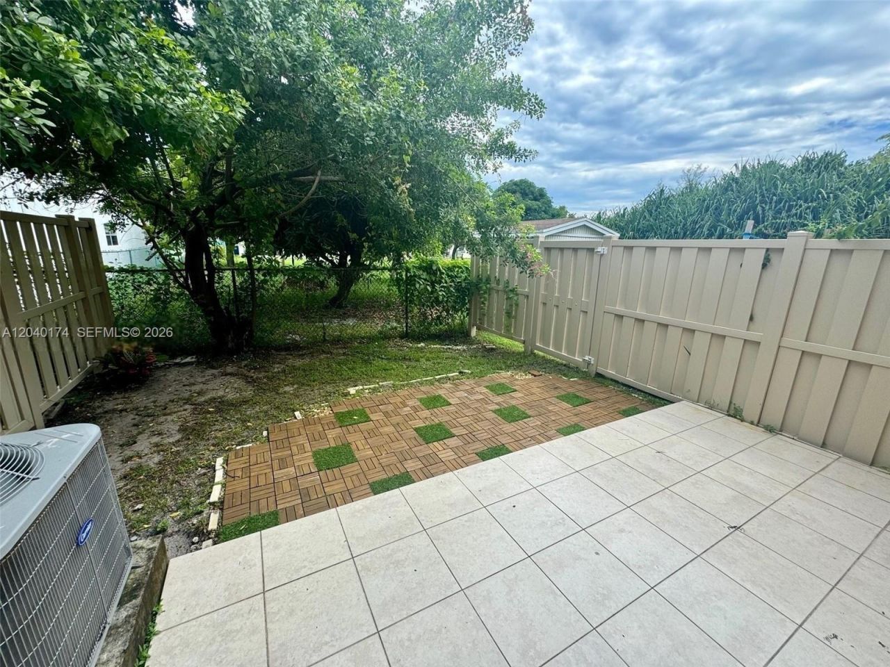 31 SE 3 , Hallandale Beach, FL 33009 Photo