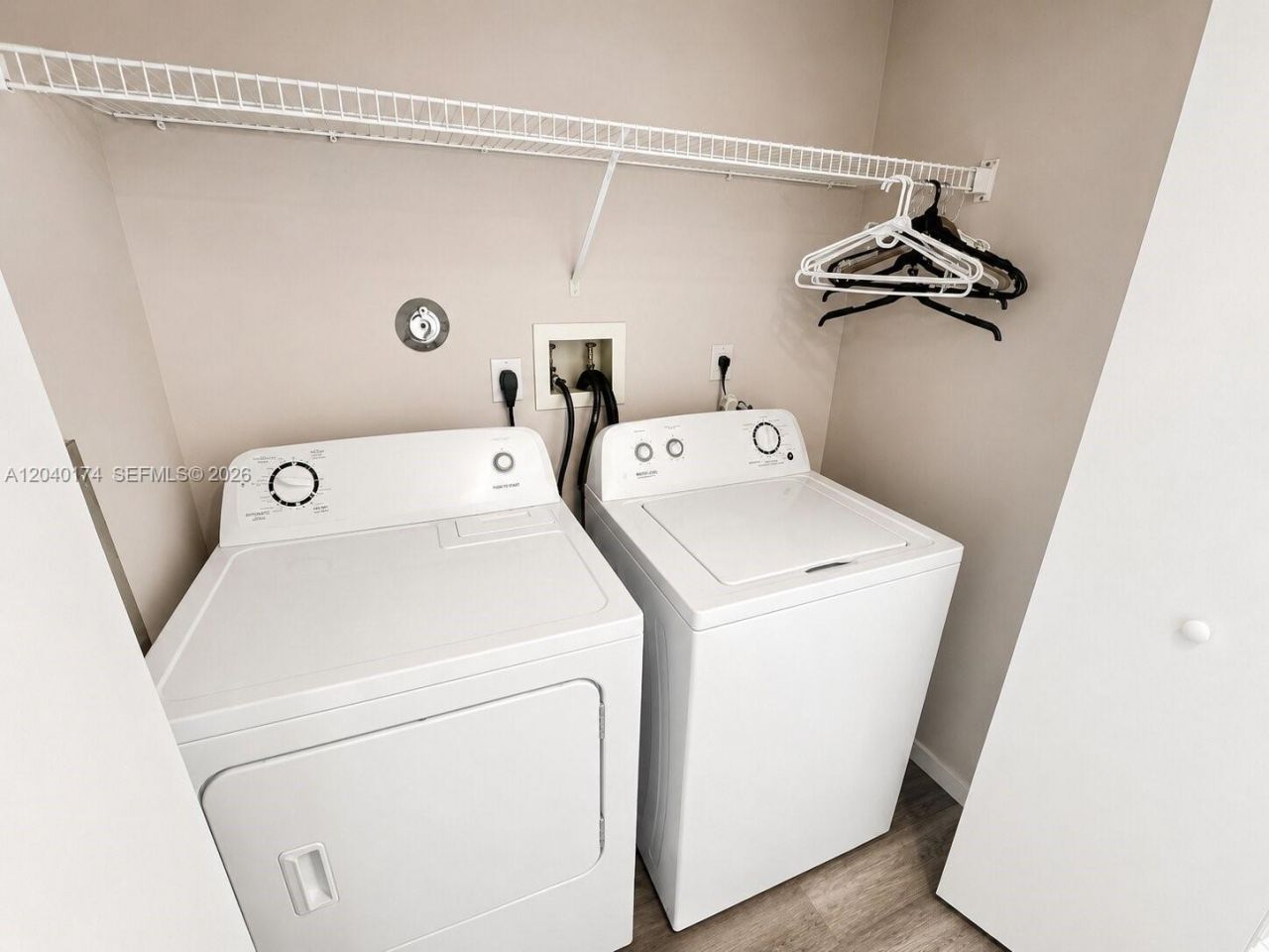 31 SE 3 , Hallandale Beach, FL 33009 Photo