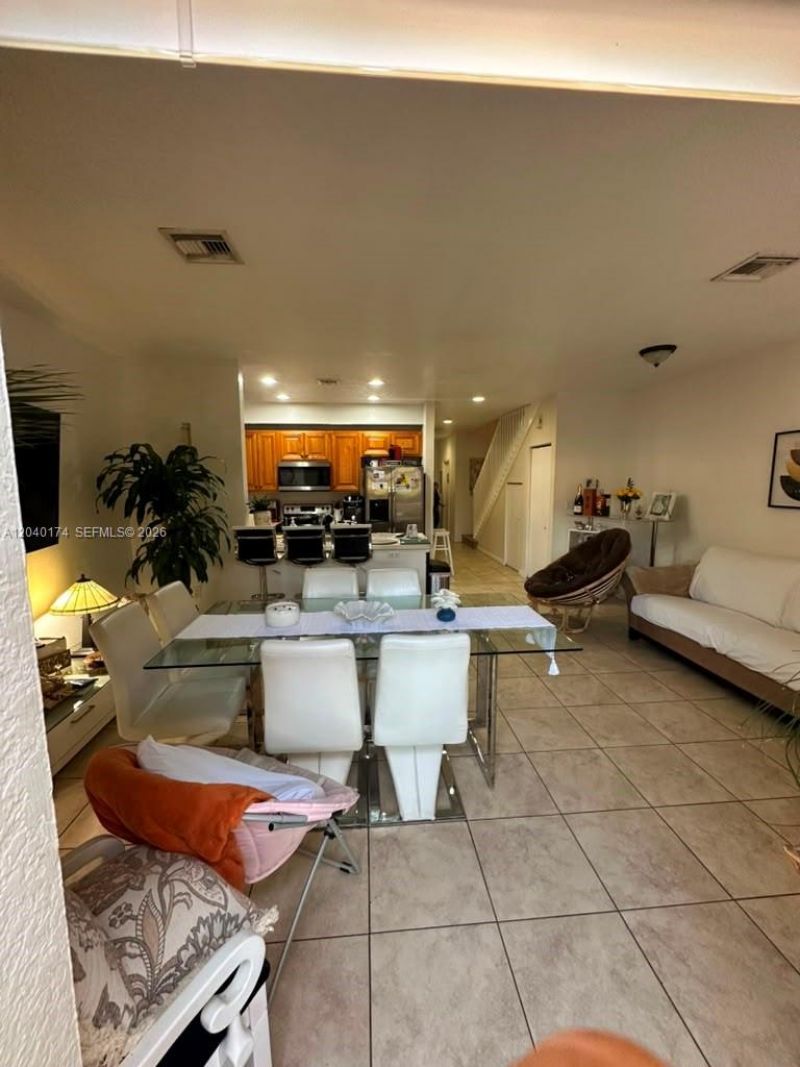 31 SE 3 , Hallandale Beach, FL 33009 Photo