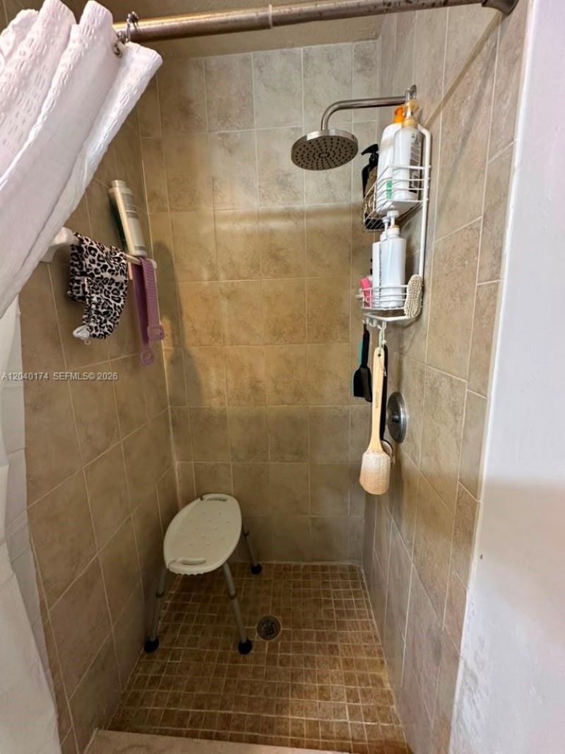 31 SE 3 , Hallandale Beach, FL 33009 Photo