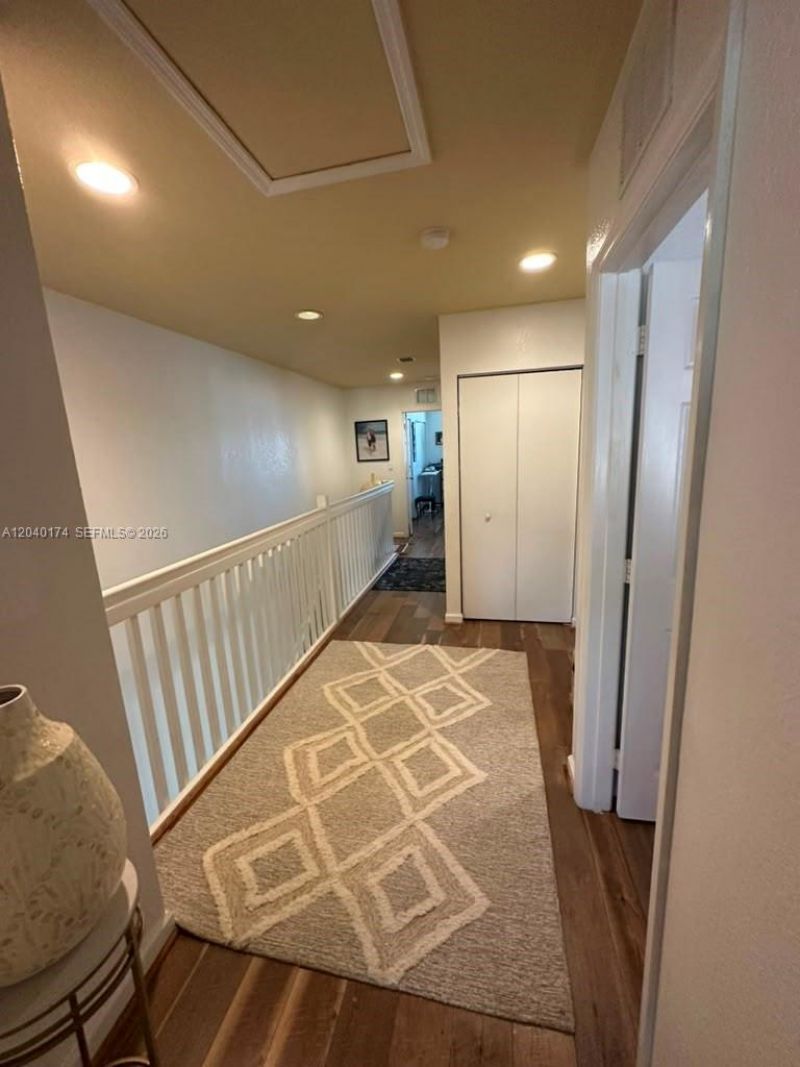 31 SE 3 , Hallandale Beach, FL 33009 Photo