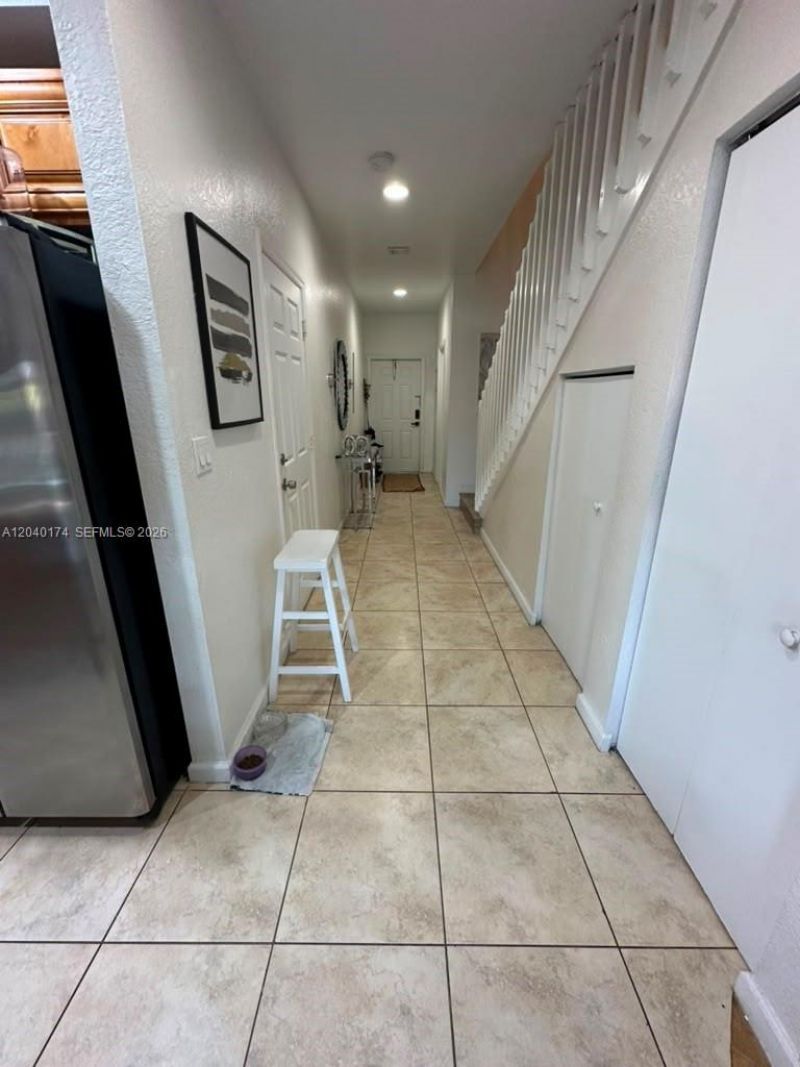 31 SE 3 , Hallandale Beach, FL 33009 Photo