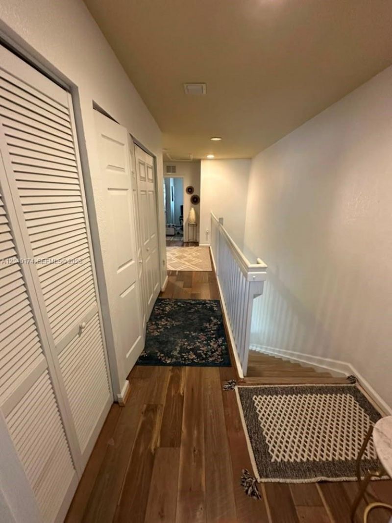 31 SE 3 , Hallandale Beach, FL 33009 Photo