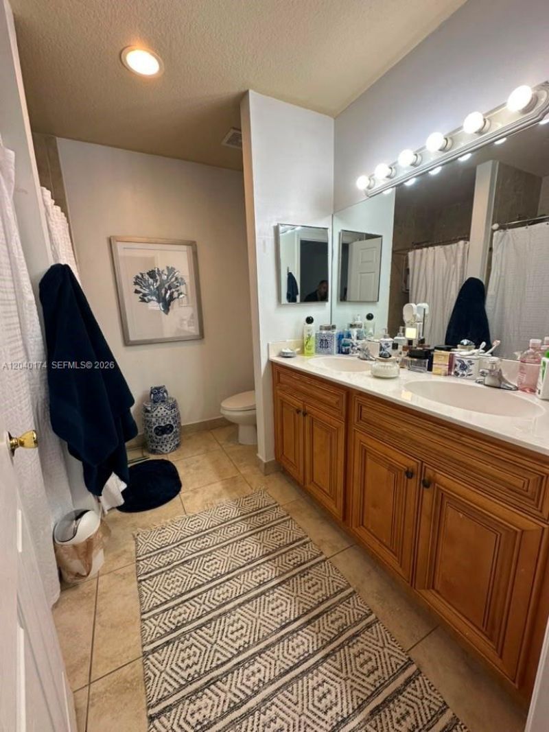 31 SE 3 , Hallandale Beach, FL 33009 Photo