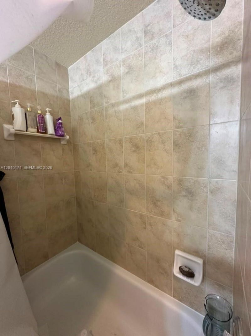 31 SE 3 , Hallandale Beach, FL 33009 Photo