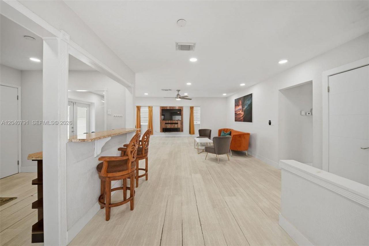 4481 NW 176th Ter, Miami Gardens, FL 33055 Photo