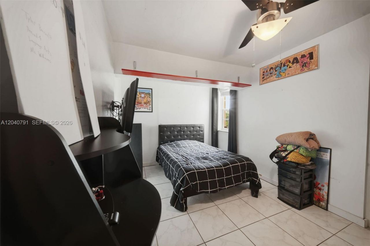 4481 NW 176th Ter, Miami Gardens, FL 33055 Photo