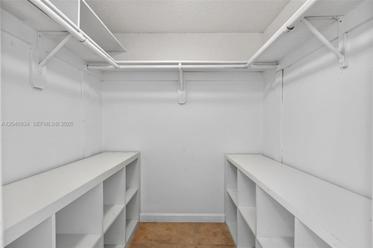 6780 W 2nd Ct, Unit 316, Hialeah, FL 33012 Photo