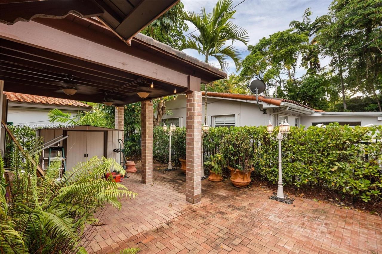 1110 Pizarro St, Coral Gables, FL 33134 Photo