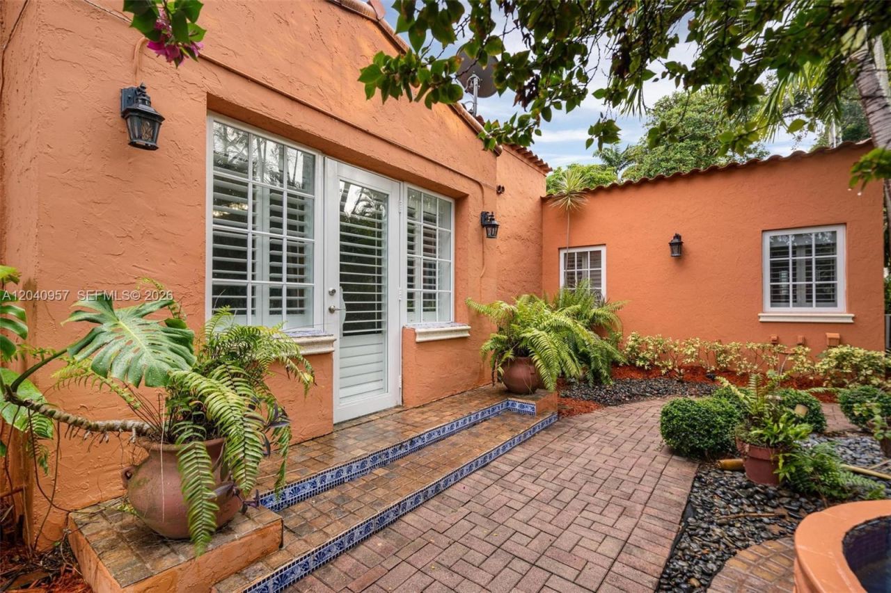 1110 Pizarro St, Coral Gables, FL 33134 Photo