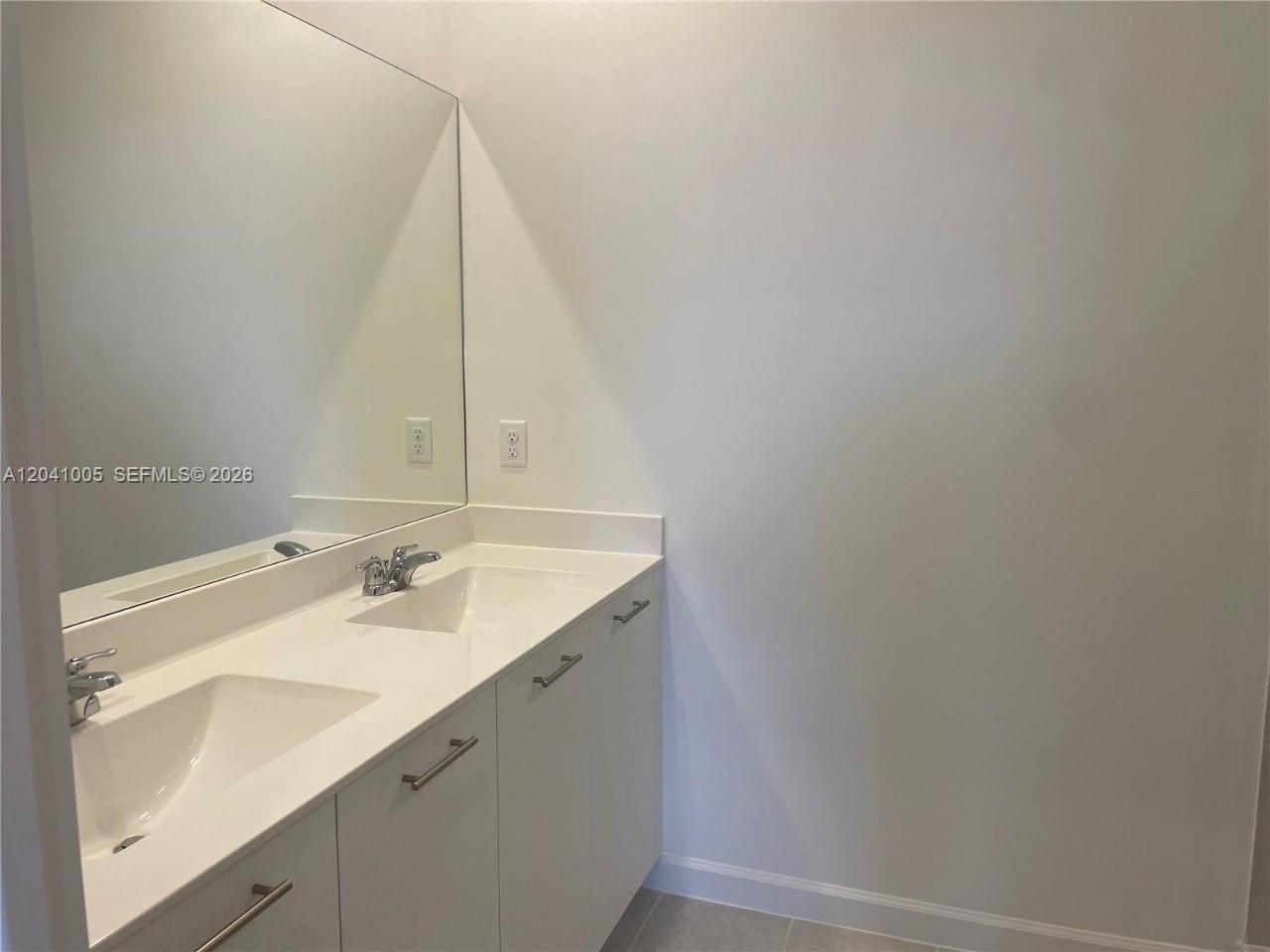 12612 NW 22nd Pl, Unit 12612, Miami, FL 33167 Photo