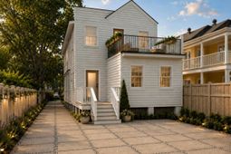 8 Islington Court photo 4