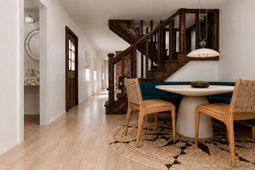 8 Islington Court photo 4
