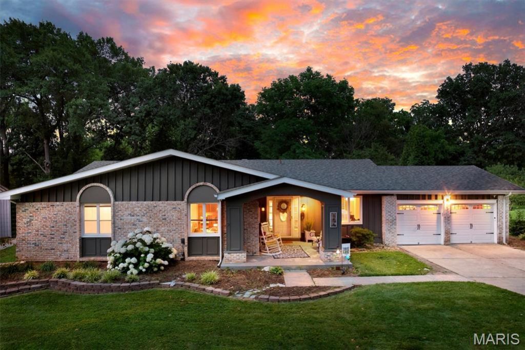 806 Hollyridge Drive, Ballwin, MO 63011 Main Photo