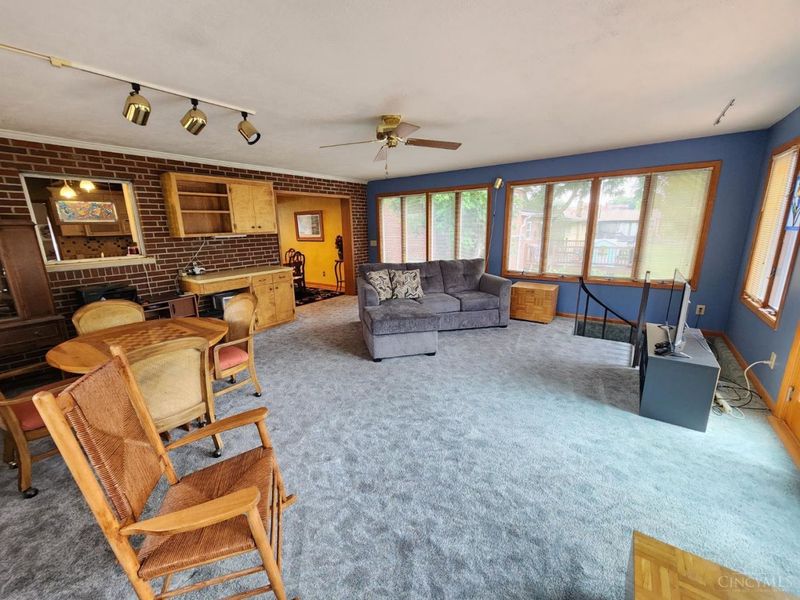5619 Woodhaven Drive, Green Township, OH 45248 Photo 10