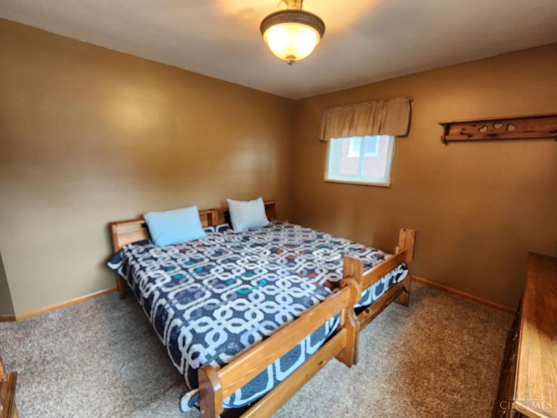 5619 Woodhaven Drive, Green Township, OH 45248 Photo 15