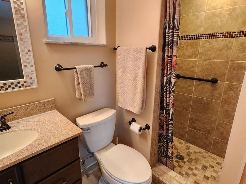 5619 Woodhaven Drive, Green Township, OH 45248 Photo 16