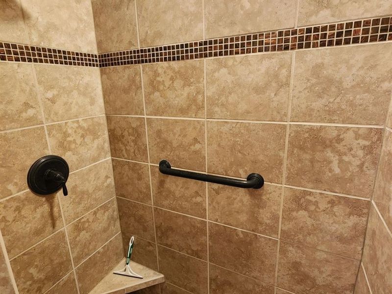 5619 Woodhaven Drive, Green Township, OH 45248 Photo 17