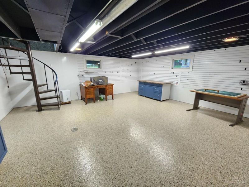 5619 Woodhaven Drive, Green Township, OH 45248 Photo 21